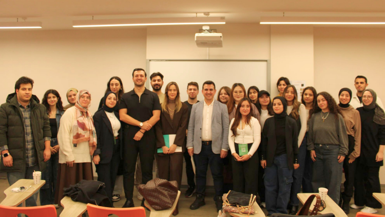 “Dijital Dönüşüm ve Yeni Nesil Pazarlama Zirvesi” düzenlendi