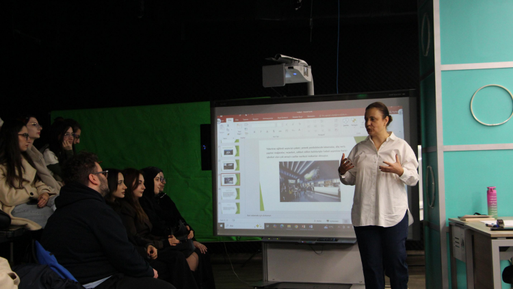 Doç. Dr. Esennur Sirer spor yayıncılığının teknik süreçlerini anlattı