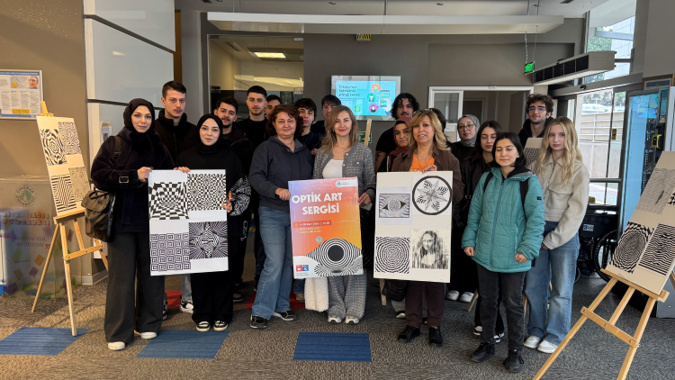 Optik sanat sergisi İletişim Fakültesi’nde açıldı