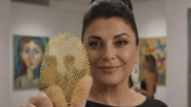 Selda İnci'nin sanat yolculuğu: Renklerle anlattığı manevi dünya