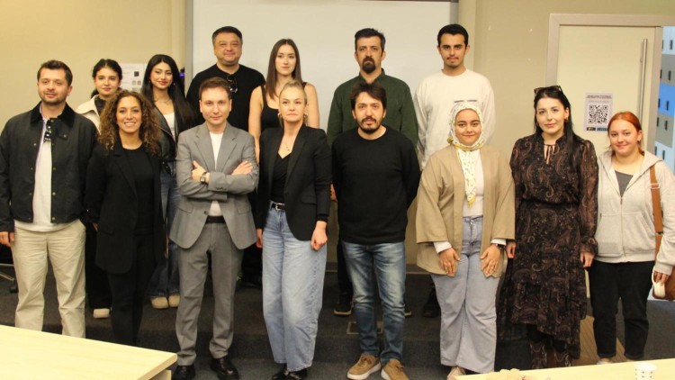 Üsküdar İletişim'de halkla ilişkiler ve yeni medya iletişimi konuşuldu