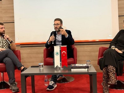 Üsküdar Üniversitesi İletişim Fakültesi Yeni Medya ve İletişim Bölümü tarafından Büyülü Fener Bekçileri Belgesel Film Gösterimi gerçekleşti.