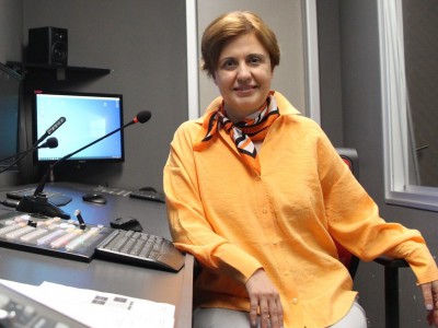 Doç. Dr. Esennur Sirer ile radyo, televizyon ve sinema bölümü hakkında konuştuk.