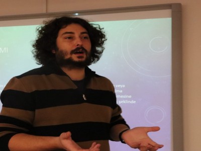 Dr. Öğr. Üyesi Yıldıray Kesgin ‘Medyada Ayrımcılık Karşıtı Haber Dili’ Başlıklı Seminerini Güney yerleşke GDB-302 numaralı sınıfta gerçekleştirdi.