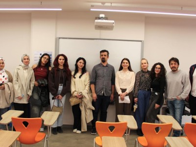 Ece Poyraz dijital pazarlamada veri ve içerik stratejilerini anlattı