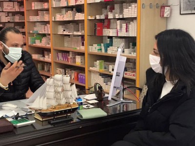 Eczacı Coşar Yılmaz ile farmakoloji üzerine bir röportaj gerçekleştirdik.