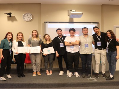 Üsküdar İletişim Halkla İlişkiler Bölümü ve Genç İletişimciler Kulübü, Akbank Gençlik Akademisiyle “Akbank ile Kurumsal İletişim” etkinliği düzenlendi