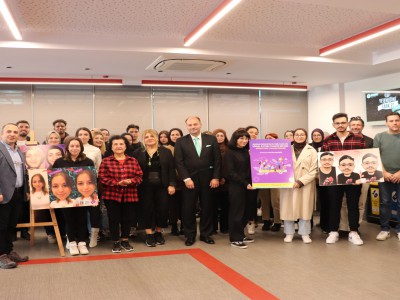 Üsküdar Üniversitesi İletişim Fakültesi Görsel İletişim Tasarımı Bölümü 1. sınıf öğrencileri NFT teknolojilerini denedikleri projelerini sergilediler
