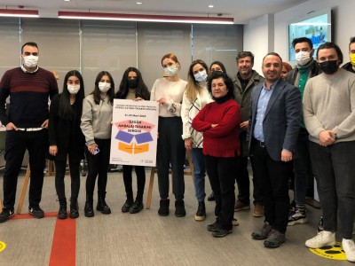 Görsel İletişim Tasarımı öğrencileri özgün ambalaj tasarımlarını sergiledi