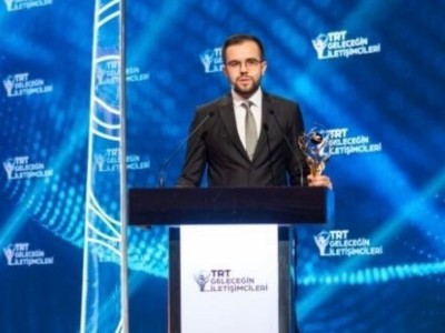 TRT Geleceğin İletişimcileri Yarışması'nda birincilik ödülü alan öğrenci ile konuştuk.
