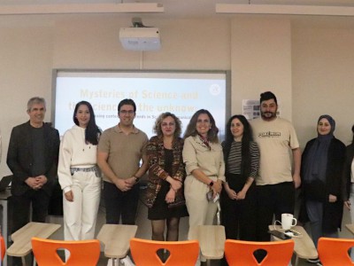 Portekizli akademisyen, Üsküdar İletişim’de bilim iletişimini hakkında seminer verdi.