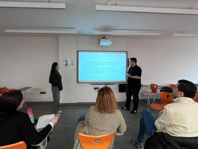 Reklamcılık Bölümü öğrencileri mezuniyet kampanyalarını jüriye sundu