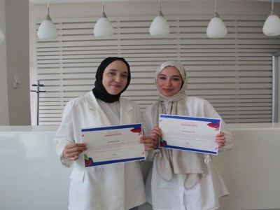 Reklamcılık bölümü öğrencileri ADCampus sertifikası almaya hak kazandılar.