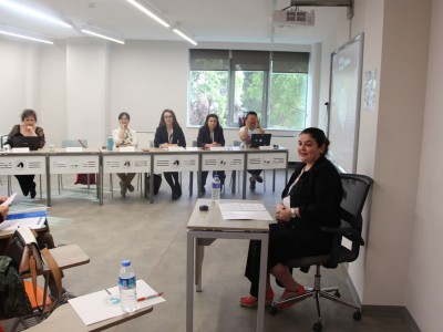 Sempozyumun 1. oturumunda dijital çağda iletişim ve toplum konuları ele alındı