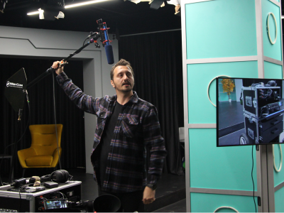 Haber- Ümmü Gülsüm Dural

Üsküdar Üniversitesi İletişim Fakültesi Radyo Televizyon ve Sinema Bölümü tarafından düzenlenen ‘Ses Tasa