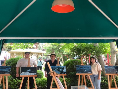 Üsküdar Üniversitesi İletişim Fakültesi Halkla ilişkiler ve Tanıtım Bölümü 4 .sınıf öğrencileri bir sergi gerçekleştirdi.