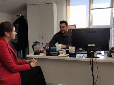 Türkiye’de ve dünyada kadın erkek eşitsizliği büyük bir sorun teşkil ediyor. Bu sorunun sebepleri arasında toplumsal cinsiyet eşitsizliği