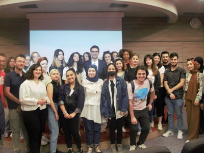 TRT Akademi iş birliği ile "İletişim ve Medya Eğitimi" başlıklı etkinlik gerçekleştirildi.