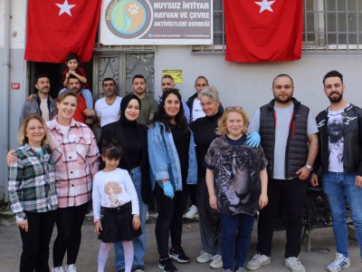 Türkiye'nin sokak hayvanlarına adanmış tek aşevi israfla mücadele ediyor