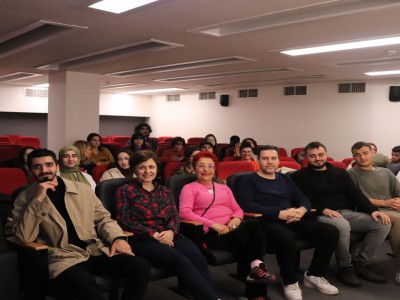 Üsküdar Üniversitesi İletişim Fakültesi Sinema Kulübü tarafından  gerçekleştirilen film arası etkinliğinde Z (Ölümsüzlük) filmi izlendi.